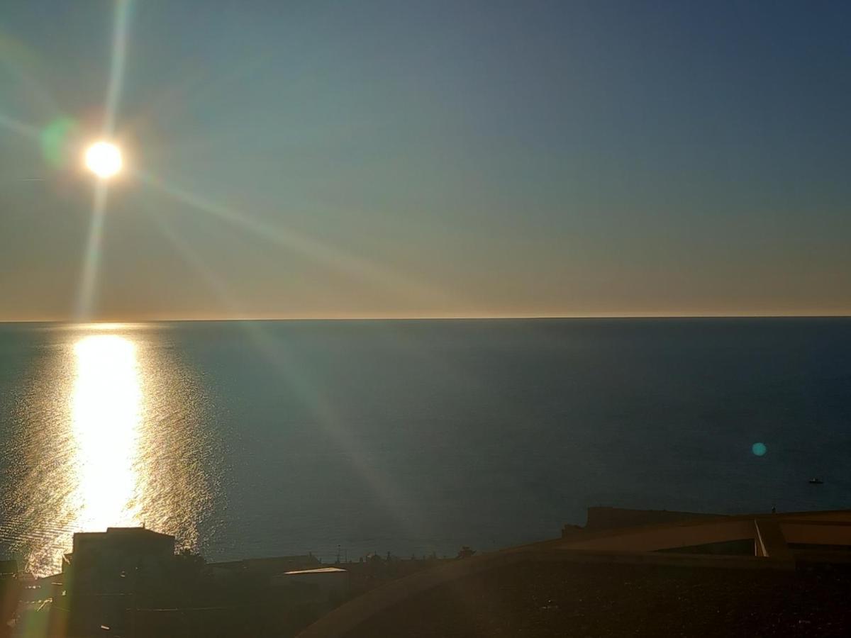 Chambre D'Hote - Vue Mer Au Mont Saint-Clair Сет Екстериор снимка